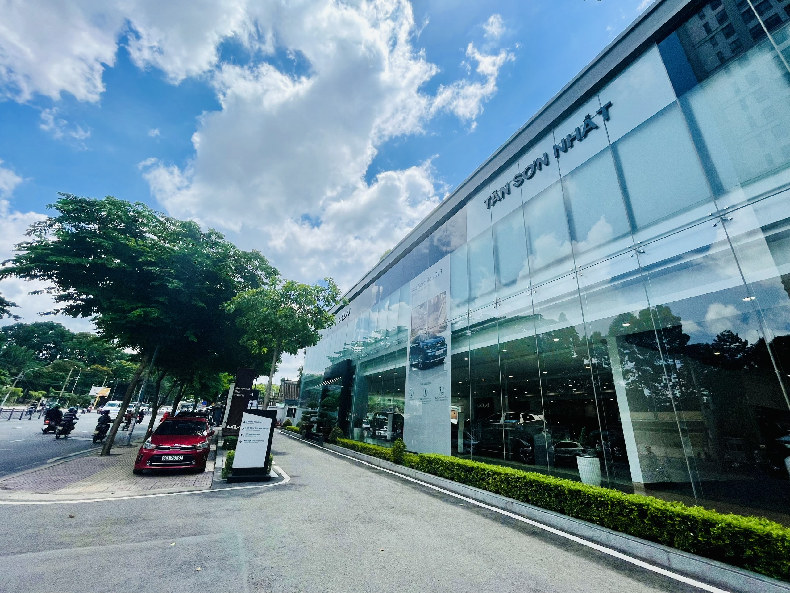 KIA - MAZDA PHÚ NHUẬN